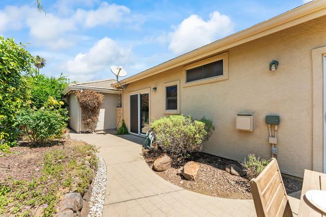 742 Langrick Ct, Folsom, CA 95630