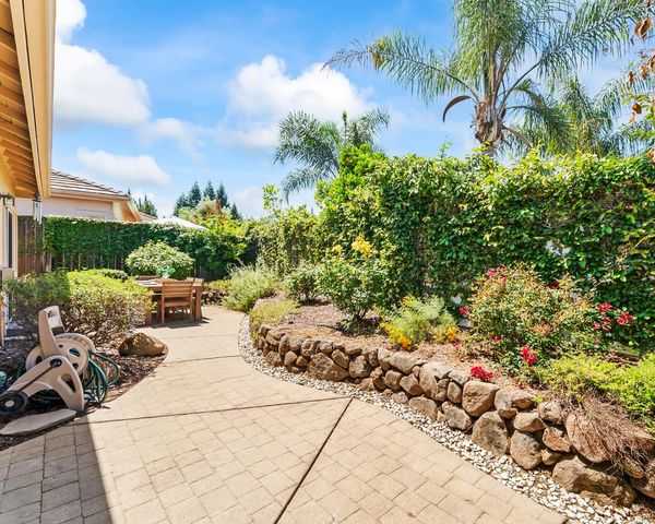 742 Langrick Ct, Folsom, CA 95630