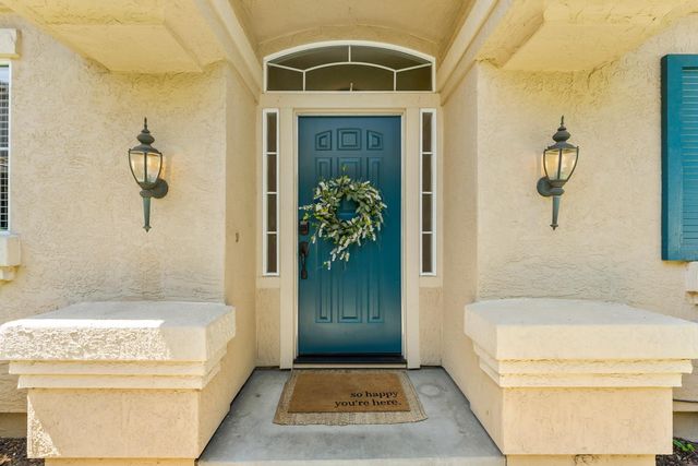742 Langrick Ct, Folsom, CA 95630