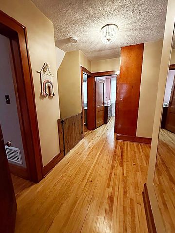 3559 2nd Street NE, Minneapolis, MN 55418