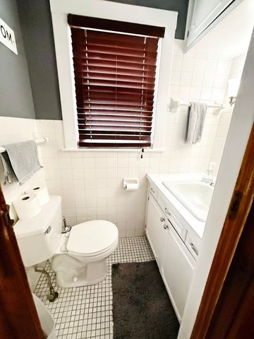 3559 2nd Street NE, Minneapolis, MN 55418