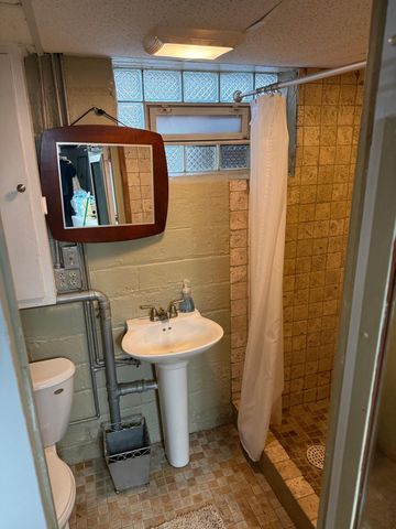 3559 2nd Street NE, Minneapolis, MN 55418