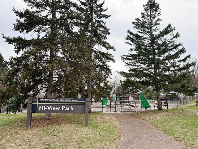 3559 2nd Street NE, Minneapolis, MN 55418