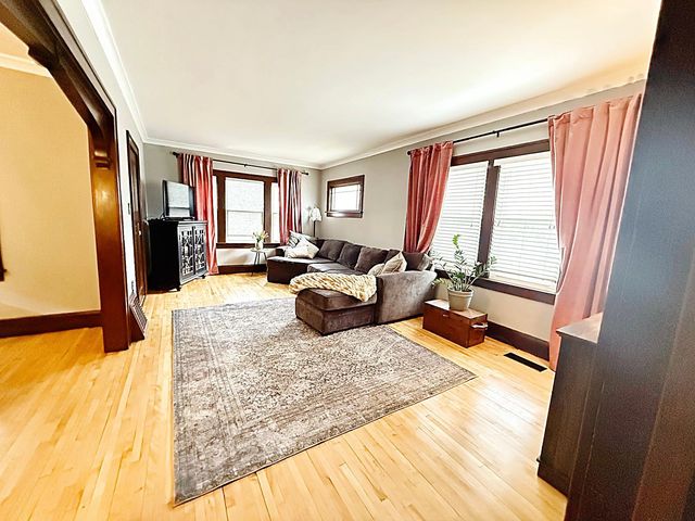 3559 2nd Street NE, Minneapolis, MN 55418