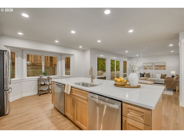 15800 Sw WINDHAM Ter, Tigard, OR 97224