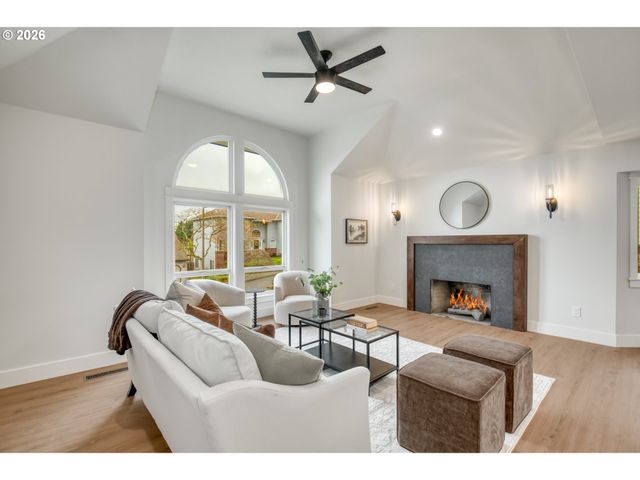 15800 Sw WINDHAM Ter, Tigard, OR 97224