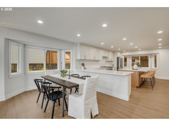 15800 Sw WINDHAM Ter, Tigard, OR 97224