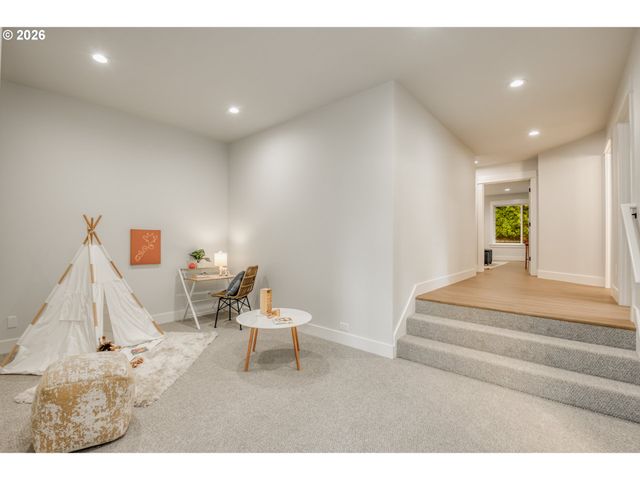 15800 Sw WINDHAM Ter, Tigard, OR 97224