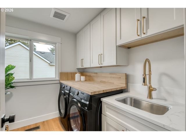 15800 Sw WINDHAM Ter, Tigard, OR 97224