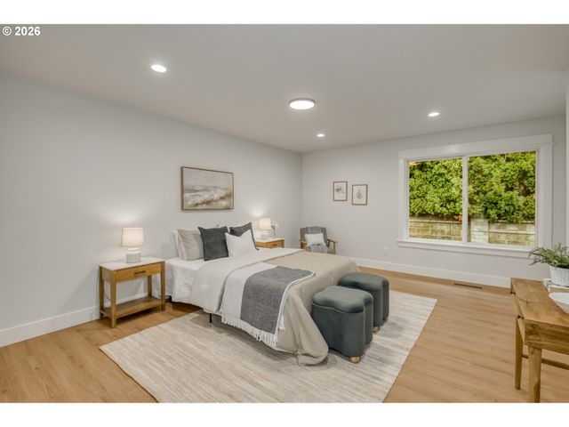 15800 Sw WINDHAM Ter, Tigard, OR 97224