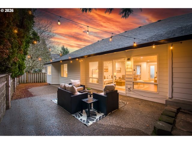 15800 Sw WINDHAM Ter, Tigard, OR 97224