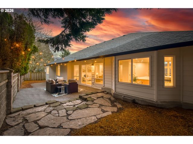 15800 Sw WINDHAM Ter, Tigard, OR 97224