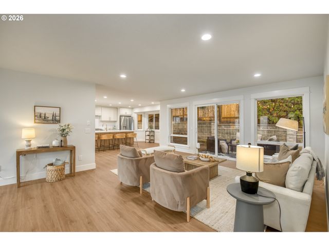 15800 Sw WINDHAM Ter, Tigard, OR 97224