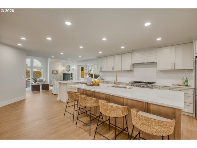 15800 Sw WINDHAM Ter, Tigard, OR 97224