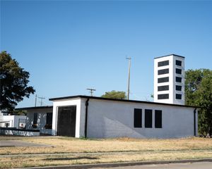 2909 Schwartz Avenue, Fort Worth, TX 76106