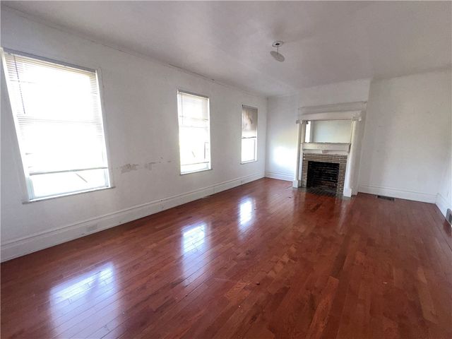 340 Park Rd, Ambridge, PA 15003