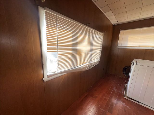 340 Park Rd, Ambridge, PA 15003