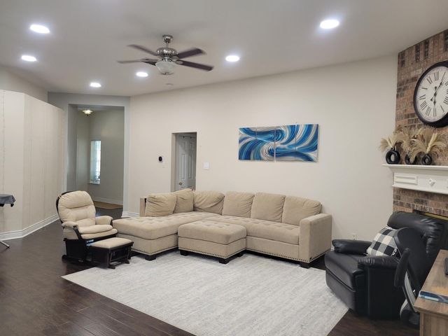 700 Auburndale Drive, Euless, TX 76040