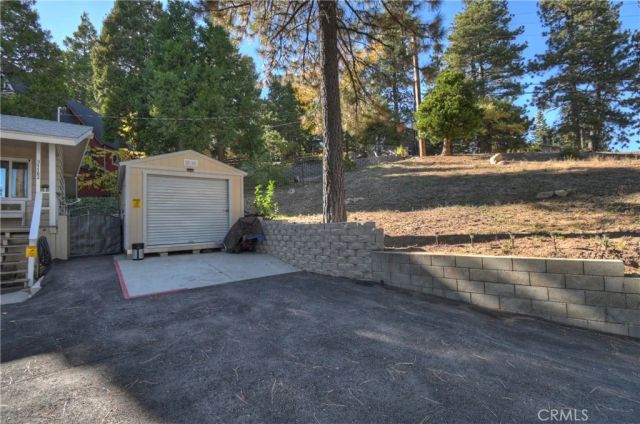 31162 All View, Running Springs, CA 92382