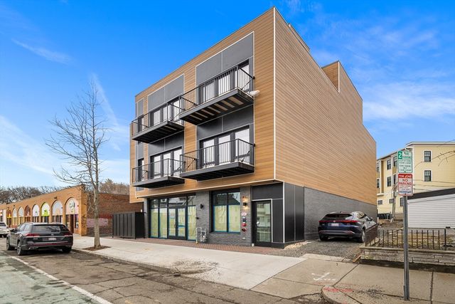 872 Broadway 205, Somerville, MA 02144