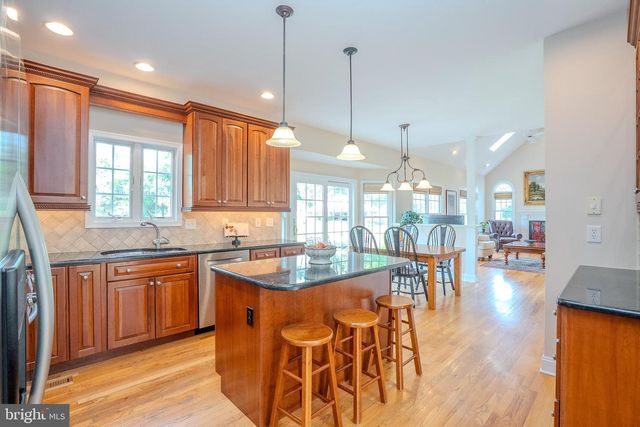 44 TITUS RD, Skillman, NJ 08558