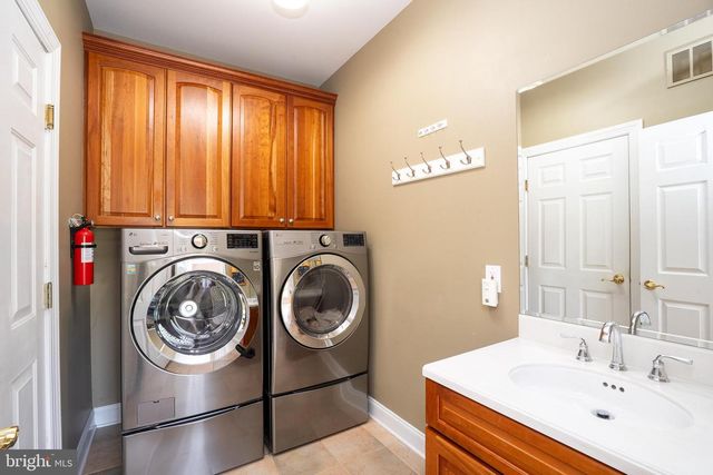 44 TITUS RD, Skillman, NJ 08558