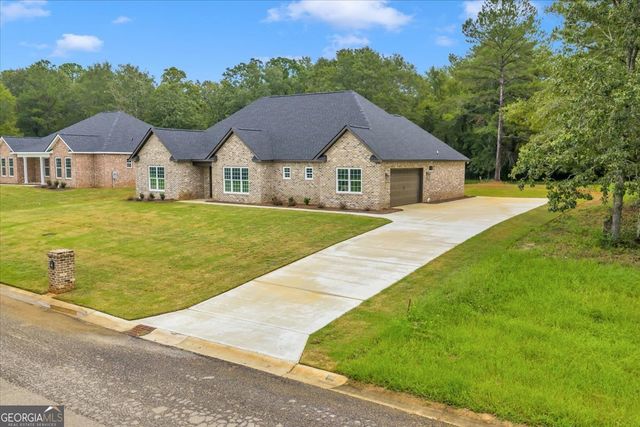 70 River Ridge Drive, Hawkinsville, GA 31036