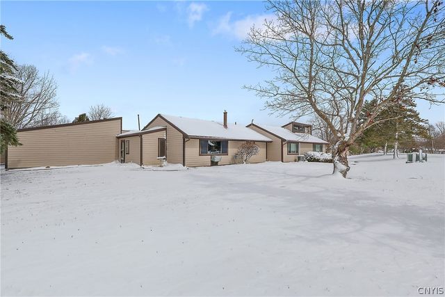 739 Village Boulevard South, Van Buren, NY 13027