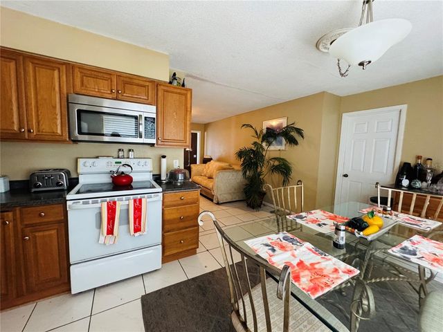 205 ELINOR AVENUE S, Dundee, FL 33838