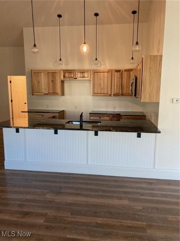 10176 Dupont Avenue, Columbia Station, OH 44028