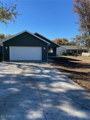 10176 Dupont Avenue, Columbia Station, OH 44028