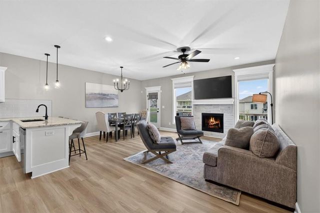 602 Ridgeview Drive, Grain Valley, MO 64029