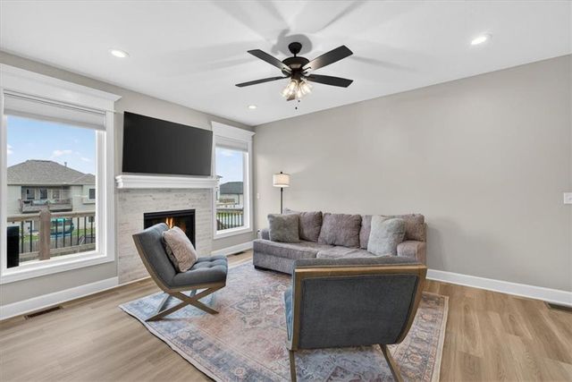 602 Ridgeview Drive, Grain Valley, MO 64029