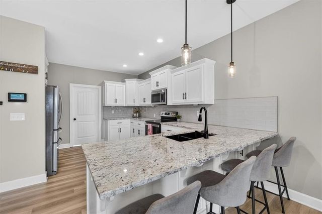 602 Ridgeview Drive, Grain Valley, MO 64029