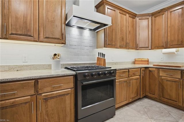 409 Torre Pine CT, Chesapeake, VA 23322