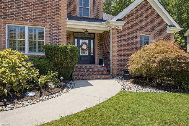 409 Torre Pine CT, Chesapeake, VA 23322