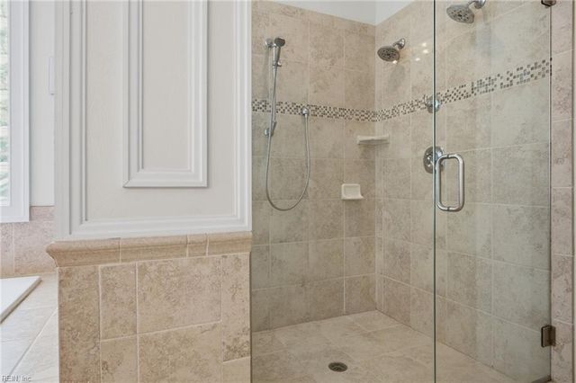 409 Torre Pine CT, Chesapeake, VA 23322