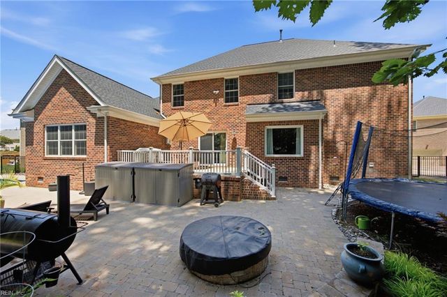 409 Torre Pine CT, Chesapeake, VA 23322