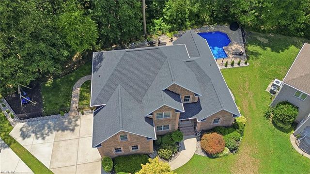 409 Torre Pine CT, Chesapeake, VA 23322