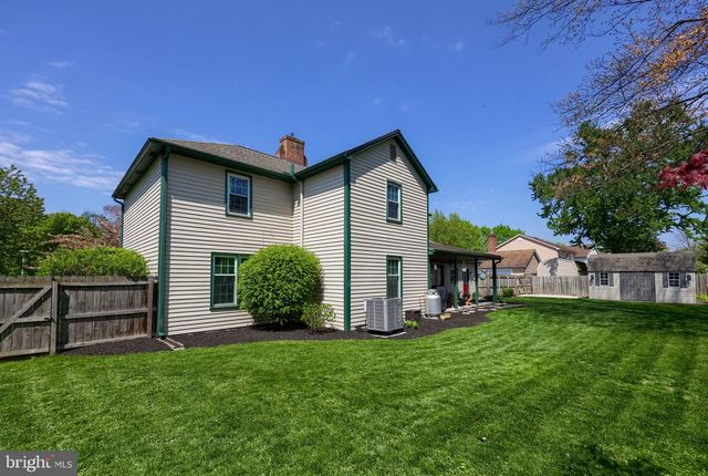 483 WOODCREST DR, Mechanicsburg, PA 17050