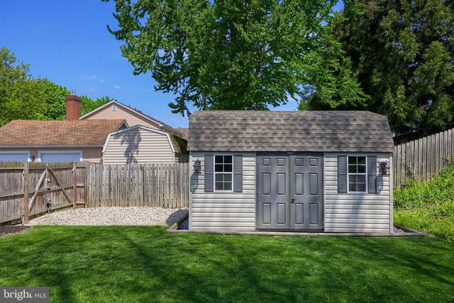 483 WOODCREST DR, Mechanicsburg, PA 17050