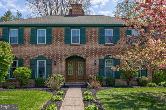 483 WOODCREST DR, Mechanicsburg, PA 17050