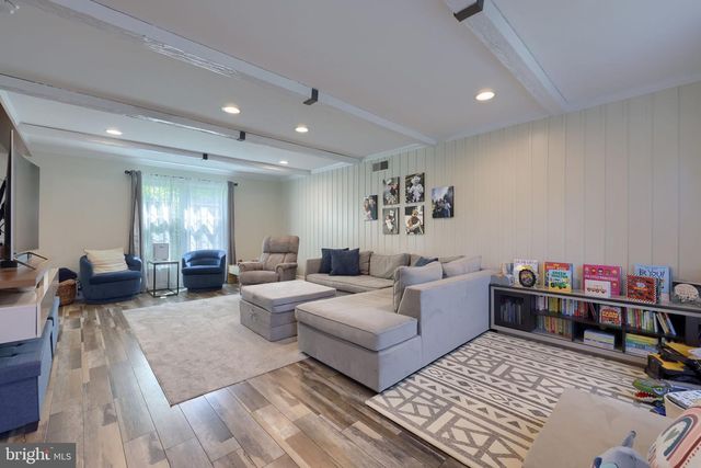 483 WOODCREST DR, Mechanicsburg, PA 17050