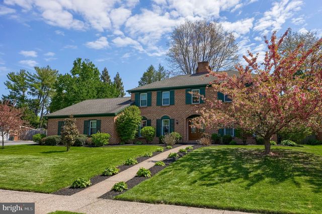 483 WOODCREST DR, Mechanicsburg, PA 17050