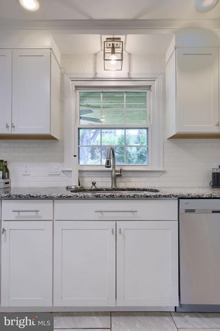 483 WOODCREST DR, Mechanicsburg, PA 17050