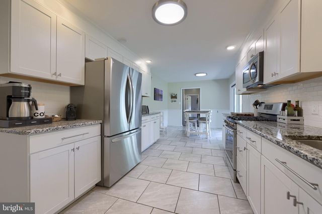 483 WOODCREST DR, Mechanicsburg, PA 17050