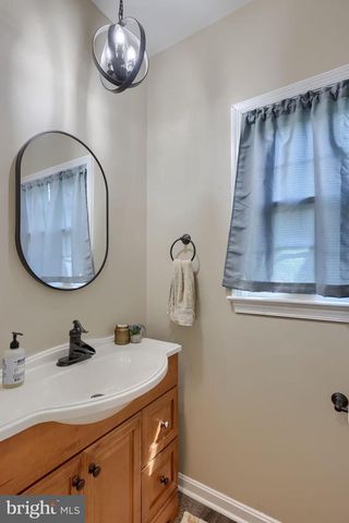 483 WOODCREST DR, Mechanicsburg, PA 17050