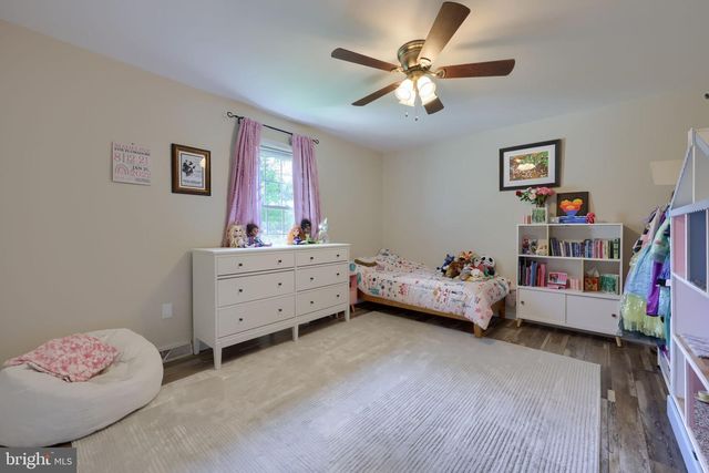 483 WOODCREST DR, Mechanicsburg, PA 17050