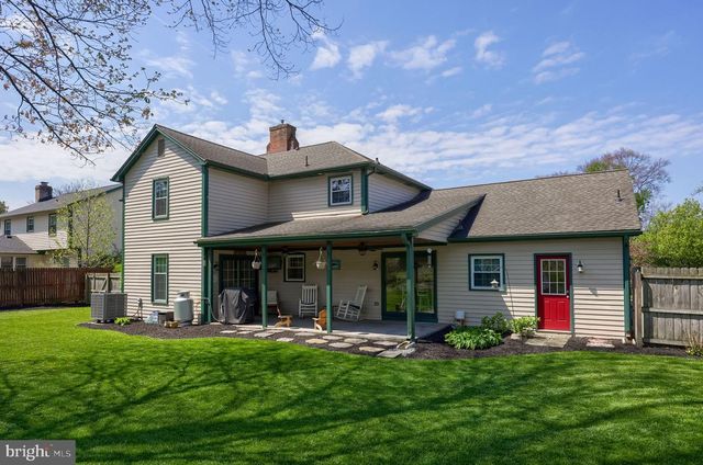 483 WOODCREST DR, Mechanicsburg, PA 17050