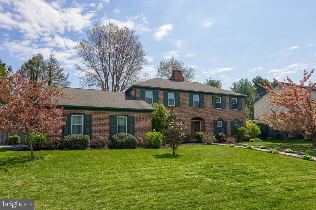 483 WOODCREST DR, Mechanicsburg, PA 17050